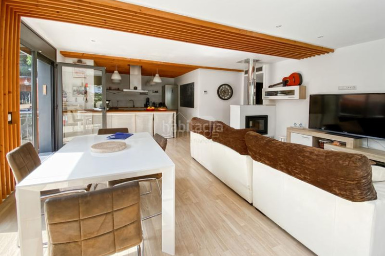 Casa moderna casa a sólo 3 minutos a pie de la playa de cala Montgó, en lescala, en la costa brava.en el límite del parque natural del en Escala (L´)