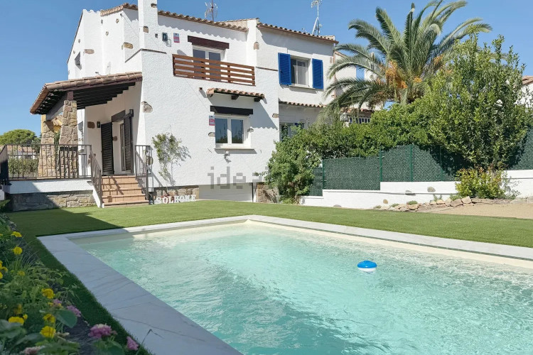 Chalet pareado en calle Era