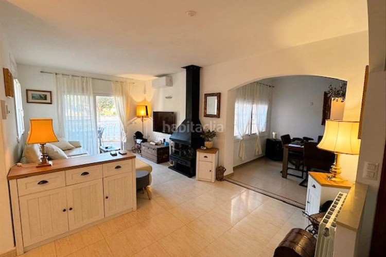 Chalet villa con piscina privada, de primera calidad en Escala (L´)
