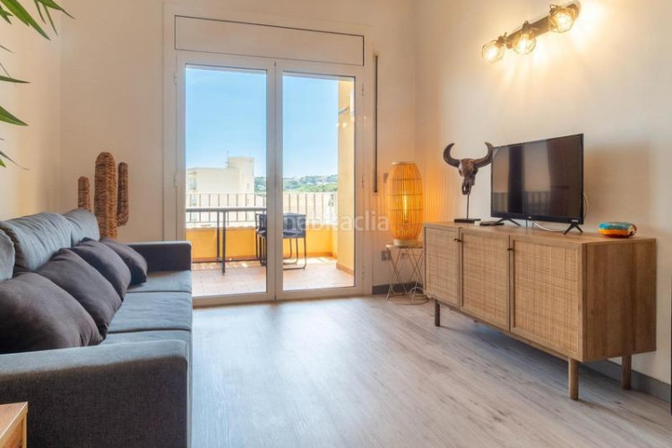 Apartamento piso con vistas al mar y a pocos pasos de la playa en Escala (L´)