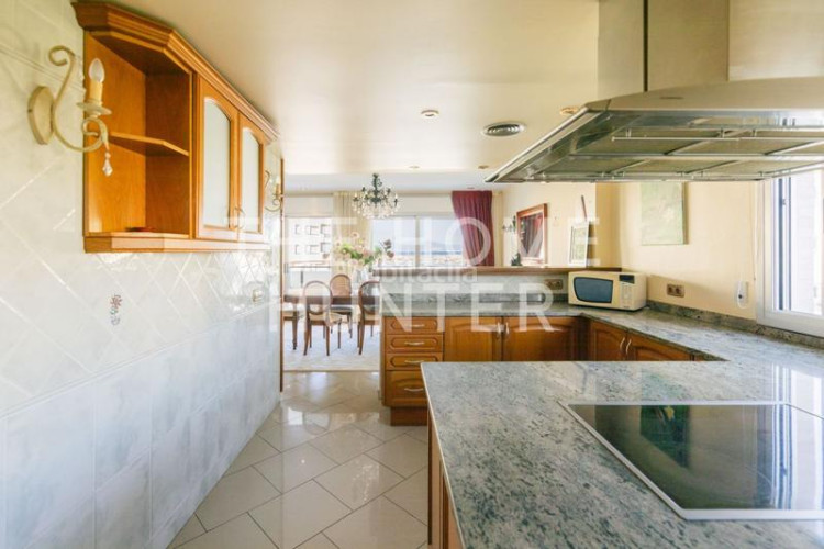 Ático  de 214 m2 con vistas y terraza en venta en escala, l en Escala (L´)