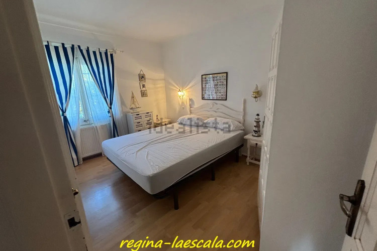 Chalet pareado en calle Pinedes