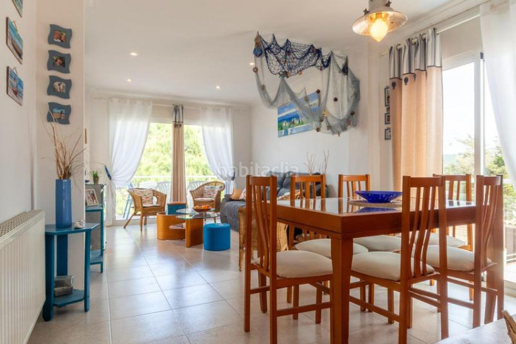 Ático exclusivo ático dúplex en primera línea de mar con vistas espectaculares en Escala (L´)