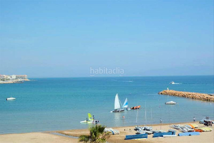 Piso apartamento 114m², vista mar, primera línea, con licencia turistico en Escala (L´)