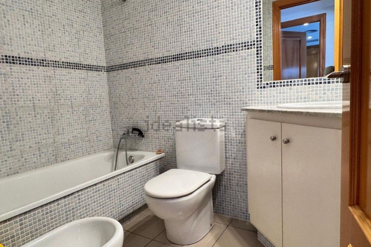 Precioso apartamento de planta baja frente el puerto de l'Escala!
