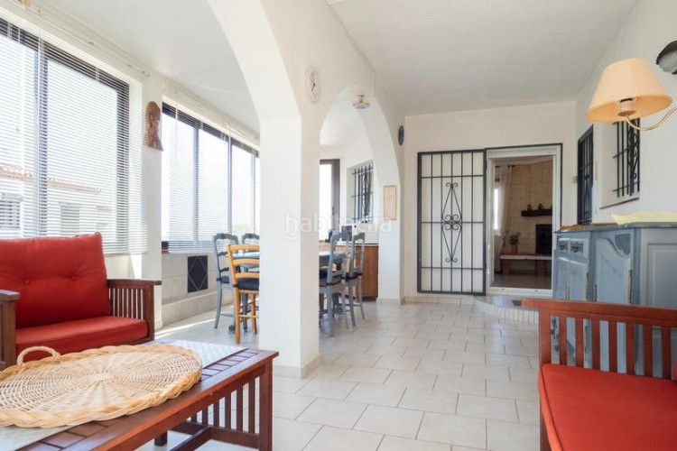 Casa  espaciosa con vistas al mar y piscina privada zona puig sec en Escala (L´)