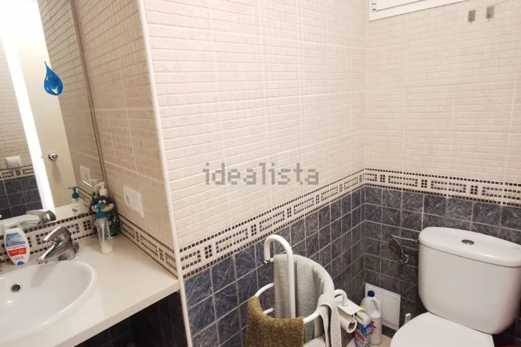 APARTAMENTO PRIMERA LINIA DE MAR CON AMPLIAS TERRAZAS Y PISCINA COMUNITARIA EN EL PUEBLO DE L'ESCALA