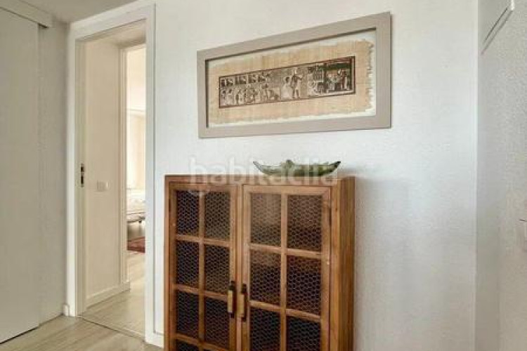 Piso dúplex exclusivo con espectaculares vistas al mar y solárium privado en Escala (L´)