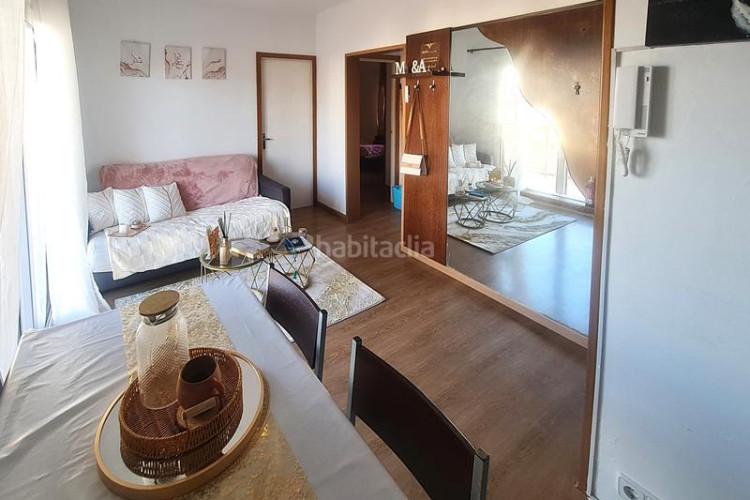 Piso en avinguda de montgó 142 apartamento en segunda línea de mar con vistas en Escala (L´)