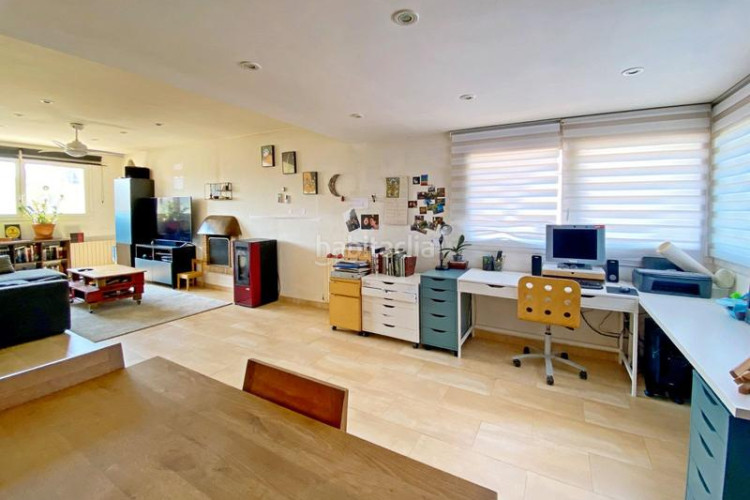 Chalet en carrer barcelona 42 casa a 200 metros de la playa con gran jardín y piscina en Escala (L´)
