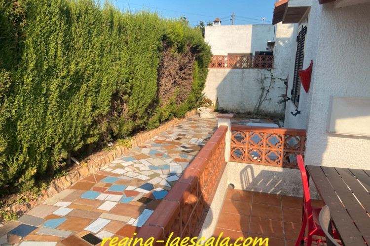 Carrer Fitora, Riells