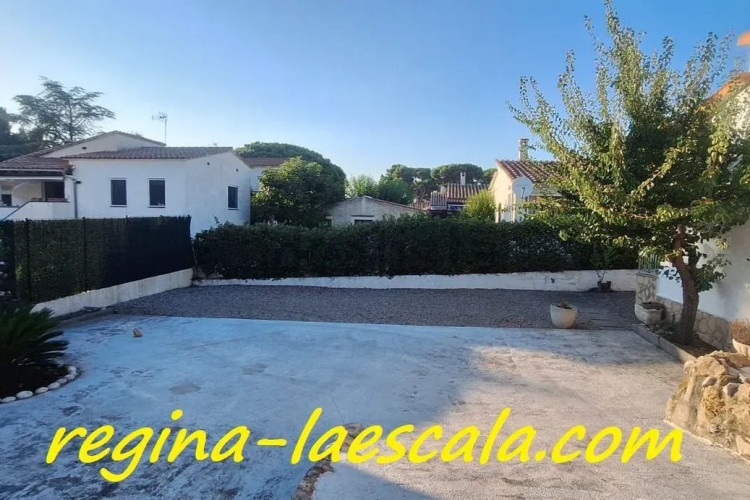 Casa independiente en Passatge Ter-3