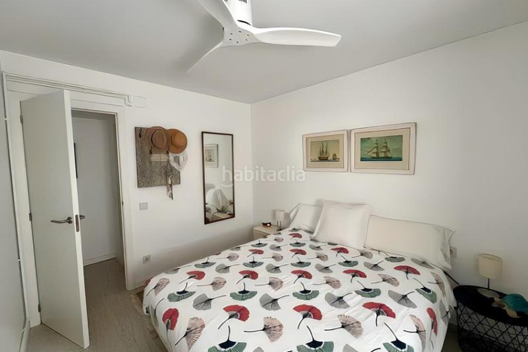 Piso dúplex exclusivo con espectaculares vistas al mar y solárium privado en Escala (L´)