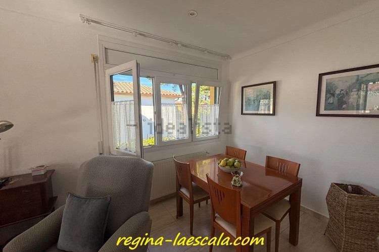 Chalet pareado en calle Cantallops