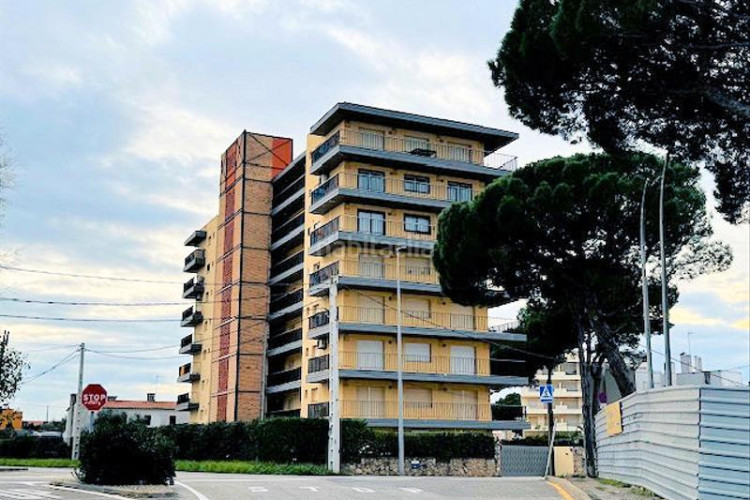 Apartamento en avinguda riells 142 apartamento, 65m2, con vistas al puerto y al mar y con parking en Escala (L´)