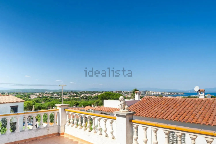 Casa independiente en calle Pinedes
