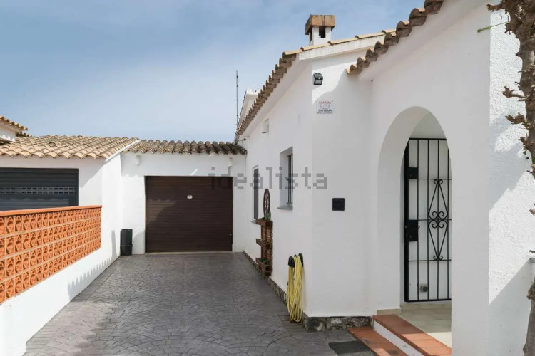 Casa independiente en Barrio Riells