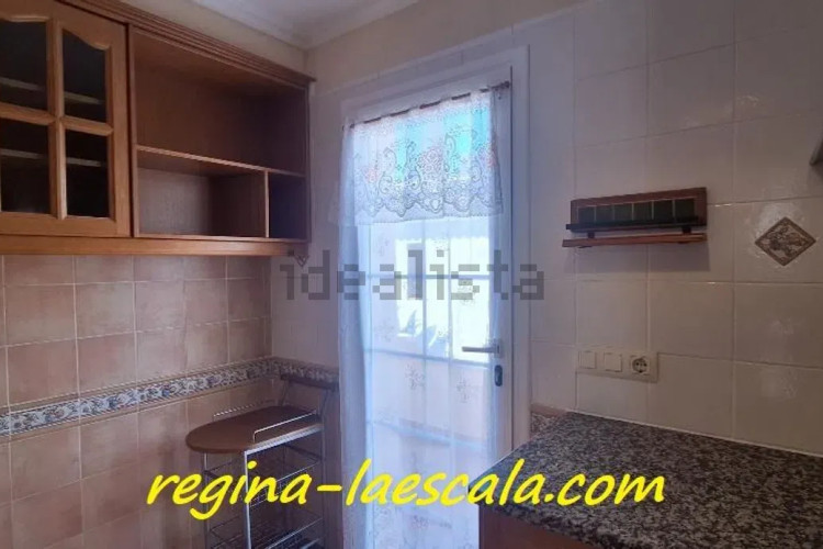 CON LICENCIA TURÍSTICA ! Una espaciosa casa, con mucha luz !