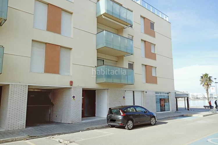 Piso en naintré 3 moderno apartamento en la playa de Riells en Escala (L´)
