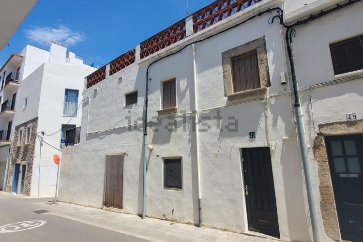 gran casa casco antiguo muchas posibilidades con vista al mar
