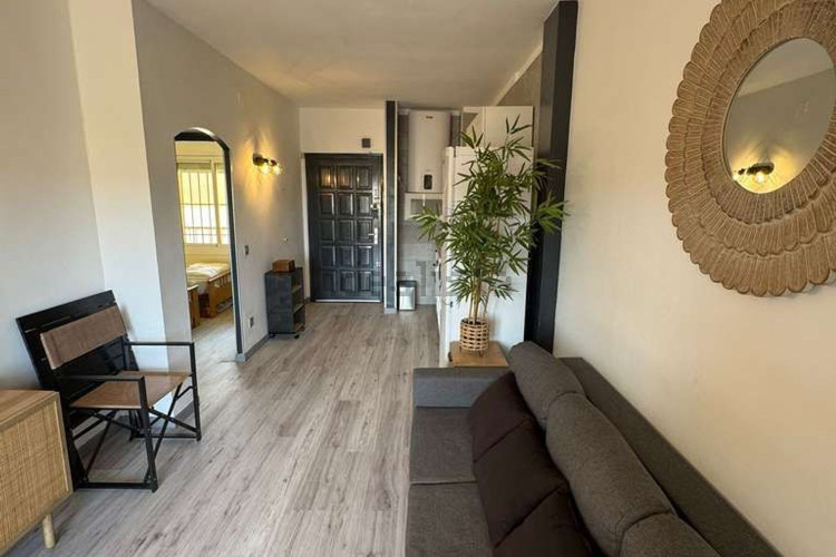 Piso en avenida de Montgó