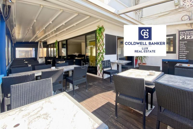 Piso restaurante y piso en venta a menos de 5 minutos andando de la playa, en una agradable zona de lescala. restaurantepizzería totalm en Escala (L´)
