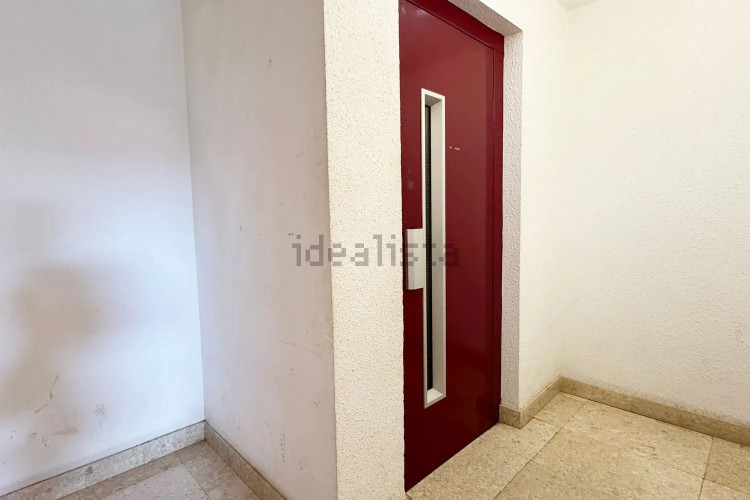 Piso en avenida de Montgó
