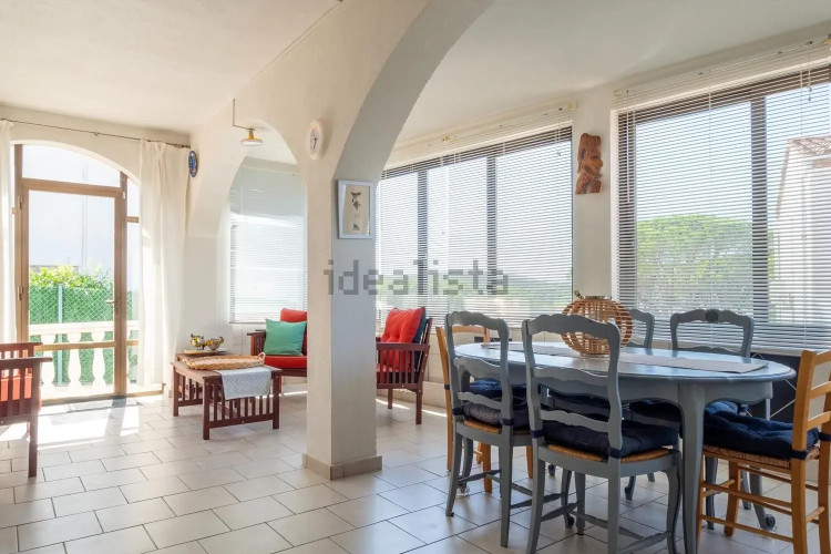 Casa independiente en calle Pinedes