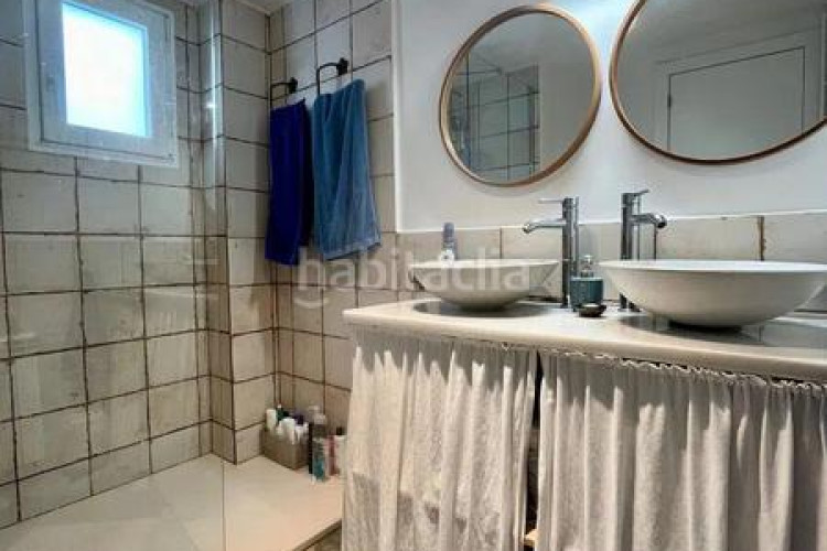 Piso dúplex exclusivo con espectaculares vistas al mar y solárium privado en Escala (L´)