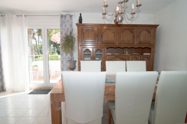 Carrer Barcelona, Riells