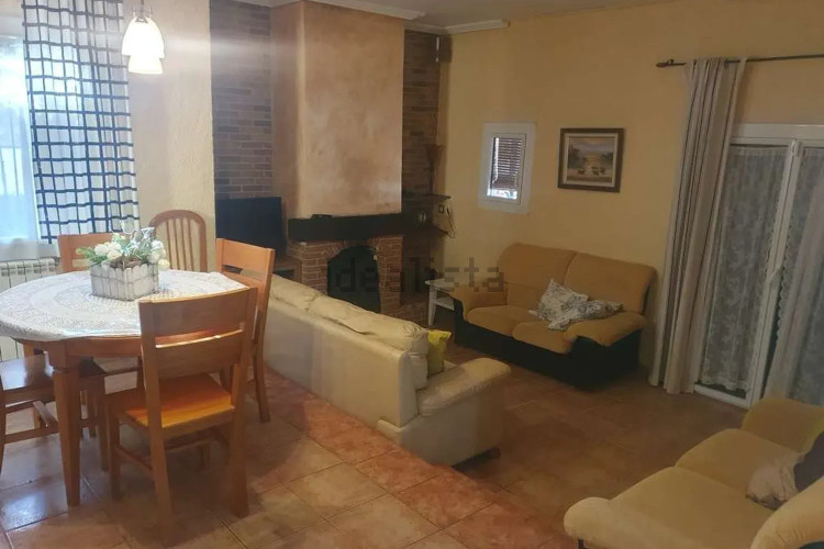 Chalet pareado en Barrio Riells