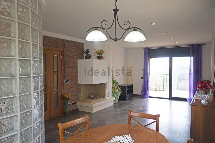 Casa independiente en calle Salvia