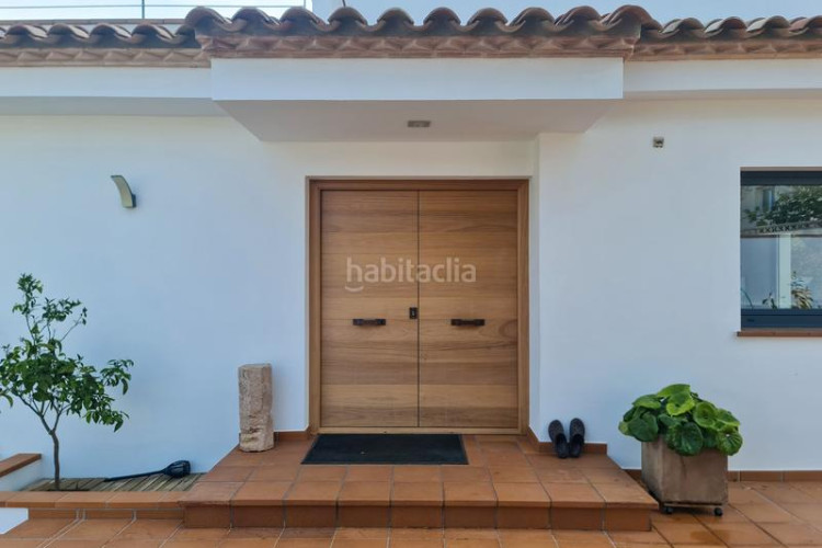 Chalet casa en cala montgo a 5 minutos del puerto en Escala (L´)