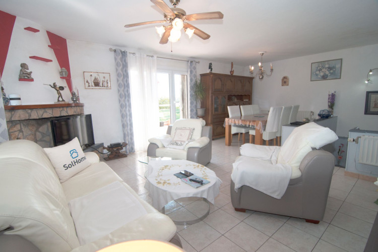 Carrer Barcelona, Riells