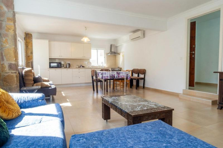 Casa  individual con jardín privado zona puig sec en Escala (L´)