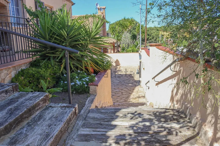 INSPIRA GLOBAL INMO - CASA UNIFAMILIAR CON PISCINA AL PUIG SEC