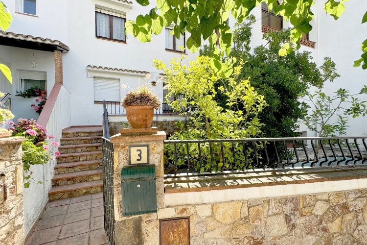 Chalet adosado en calle Tramuntana, 4