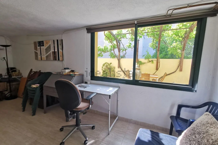 CASA UNIFAMILIAR CON PISCINA PRIVADA, GARAGE, MUY SOLEADA EN L'ESCALA