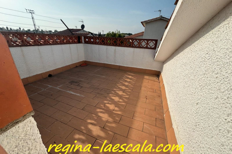 Carrer Armallada, Riells