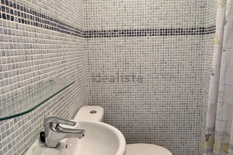 Precioso apartamento de planta baja frente el puerto de l'Escala!