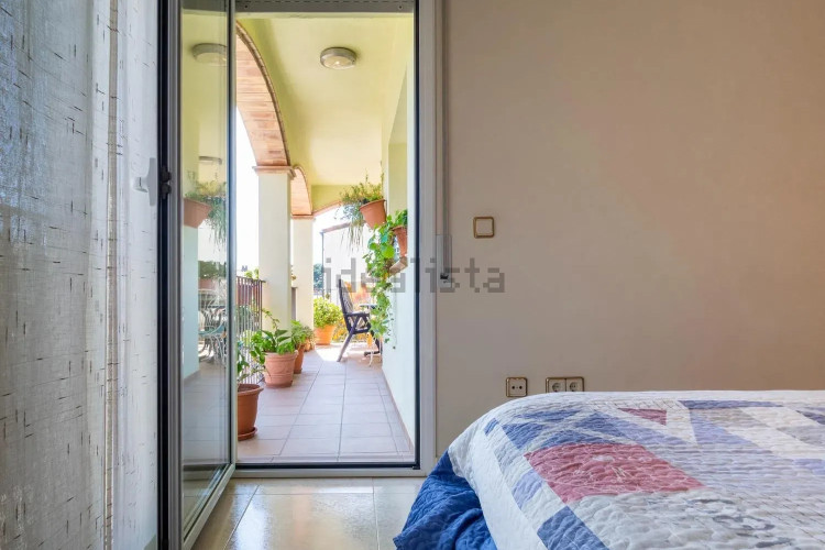 Chalet pareado en calle Tossa