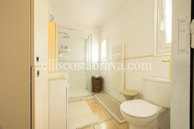 Casa  con vistas al mar y a la montaña - puig sec en Escala (L´)