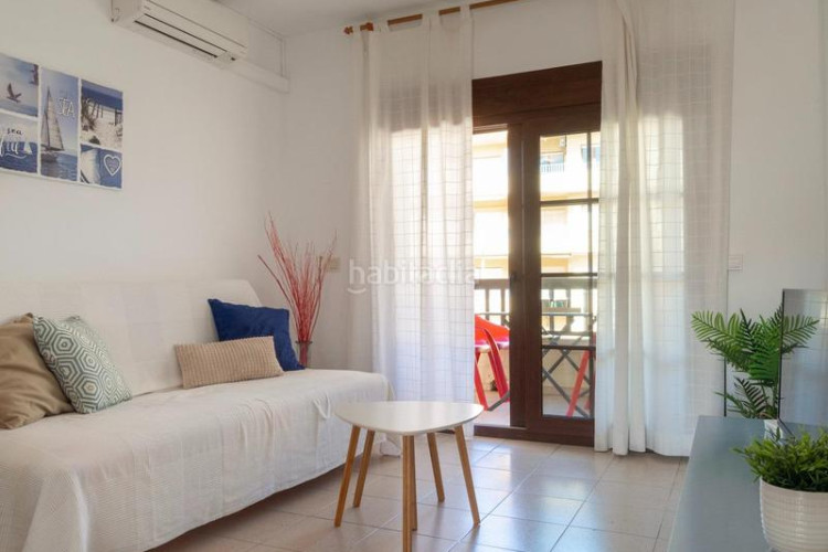 Apartamento vive a 100 metros de la playa de Riells, en la hermosa costa brava! en Escala (L´)