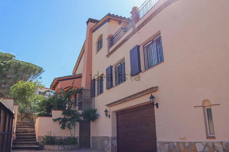 INSPIRA GLOBAL INMO - CASA UNIFAMILIAR CON PISCINA AL PUIG SEC