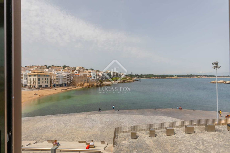 Chalet pareado en calle de la Torre