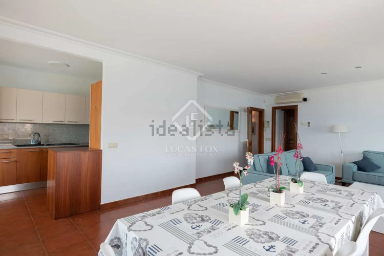 Chalet pareado en calle de la Torre