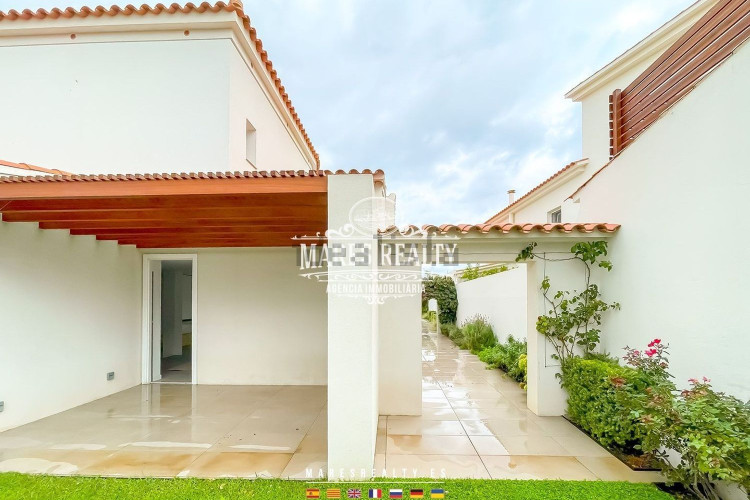 Casa independiente en Barrio Port - Les Planasses