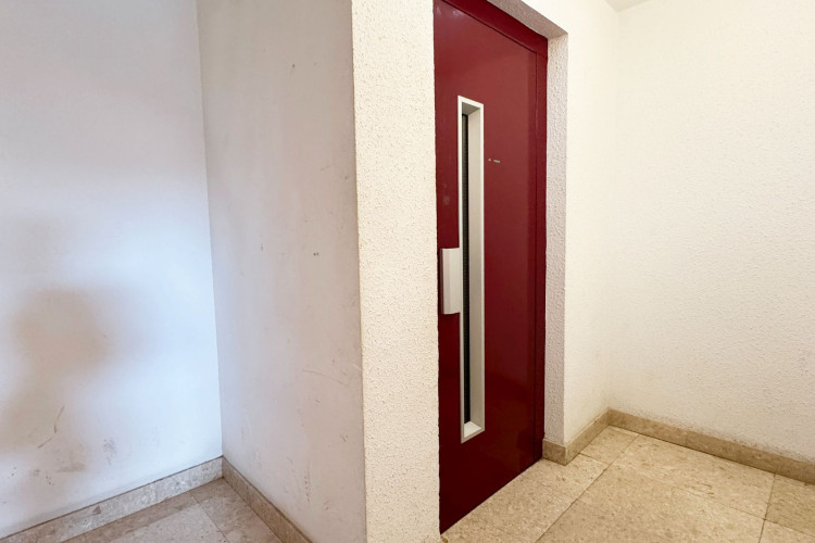 Avinguda de Montgu00F3, 68, Port - La Cota - Puig Sec