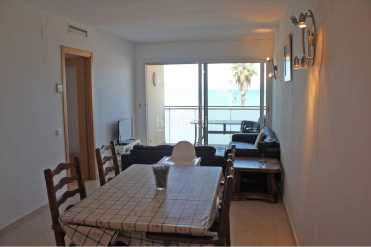 Piso en naintré 3 moderno apartamento en la playa de Riells en Escala (L´)