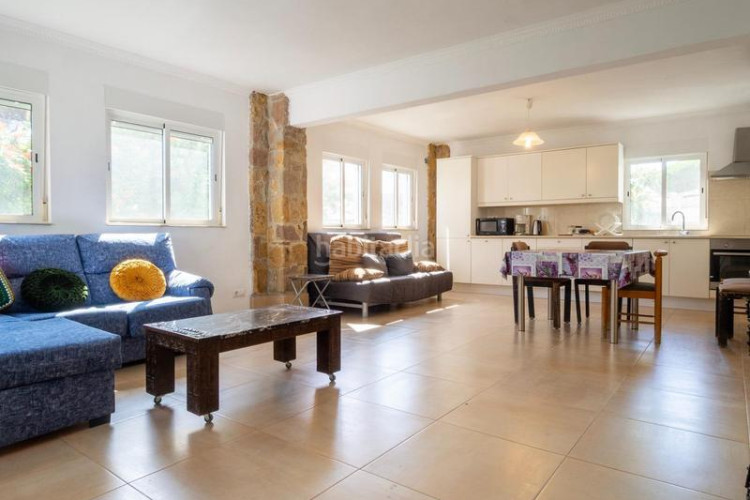 Casa  individual con jardín privado zona puig sec en Escala (L´)